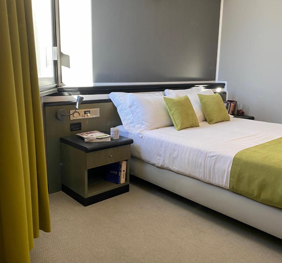 Hotel Gardenia Fiera Cermenate Bagian luar foto