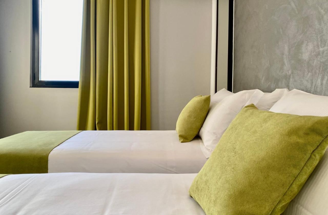 Hotel Gardenia Fiera Cermenate Bagian luar foto