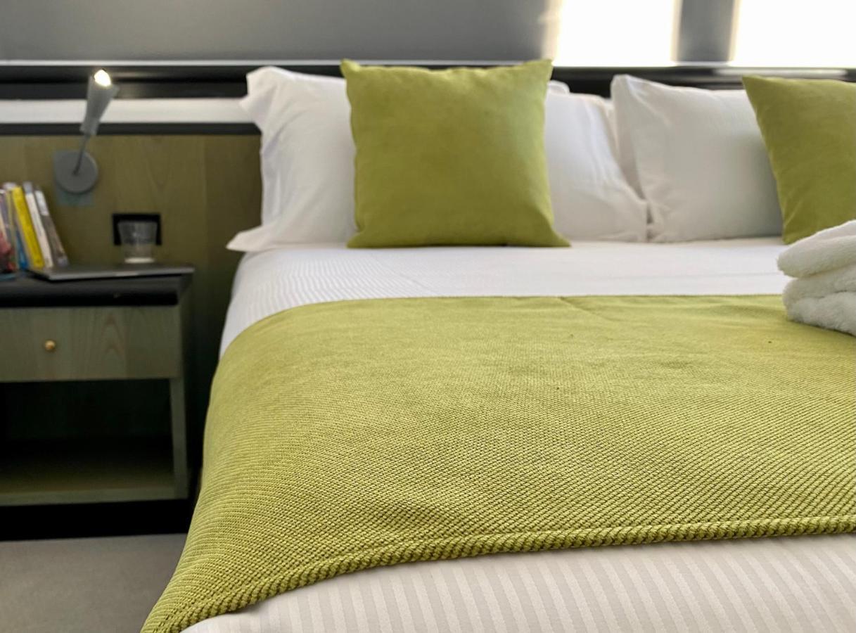 Hotel Gardenia Fiera Cermenate Bagian luar foto